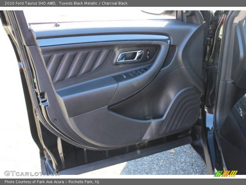 Tuxedo Black Metallic / Charcoal Black 2010 Ford Taurus SHO AWD