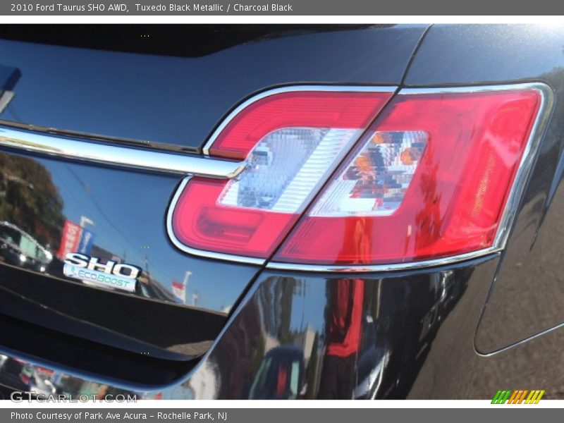Tuxedo Black Metallic / Charcoal Black 2010 Ford Taurus SHO AWD