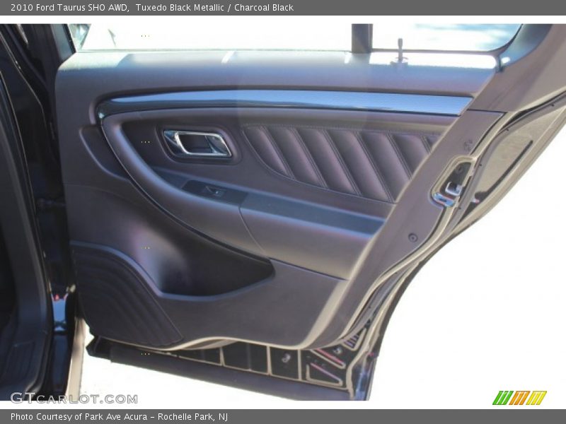 Tuxedo Black Metallic / Charcoal Black 2010 Ford Taurus SHO AWD
