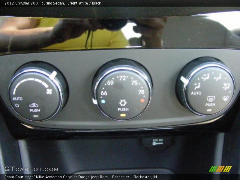 Bright White / Black 2012 Chrysler 200 Touring Sedan