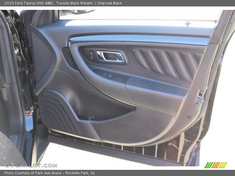 Tuxedo Black Metallic / Charcoal Black 2010 Ford Taurus SHO AWD
