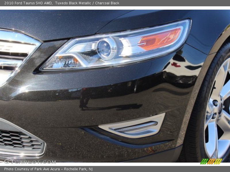 Tuxedo Black Metallic / Charcoal Black 2010 Ford Taurus SHO AWD
