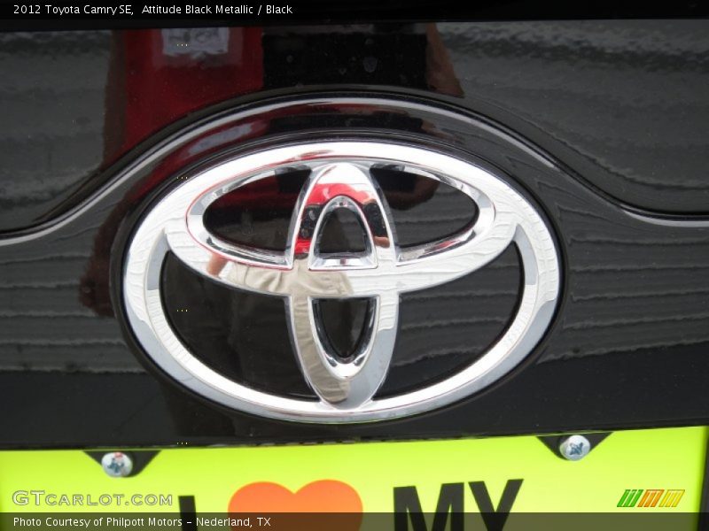 Attitude Black Metallic / Black 2012 Toyota Camry SE