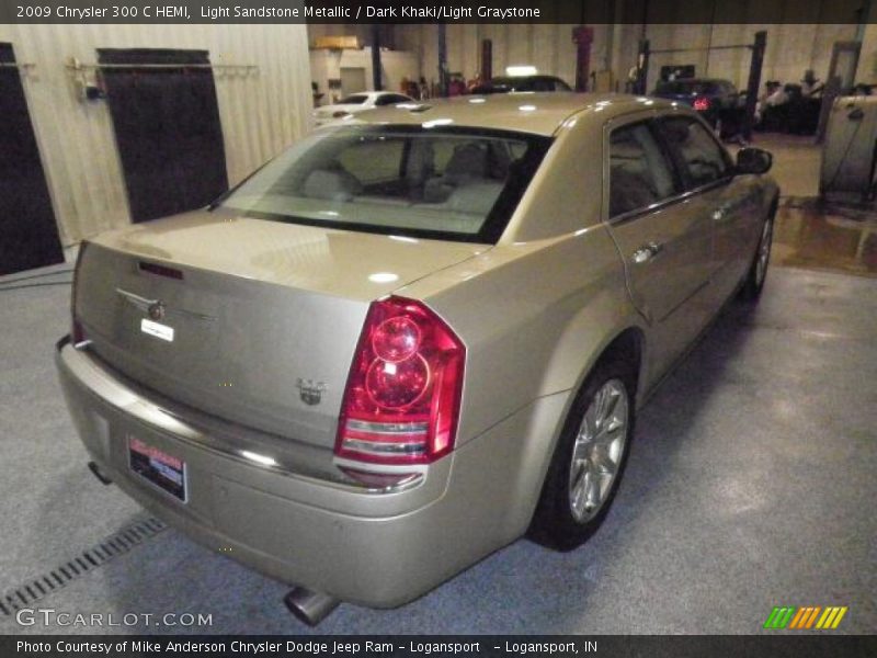 Light Sandstone Metallic / Dark Khaki/Light Graystone 2009 Chrysler 300 C HEMI