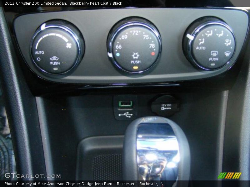 Blackberry Pearl Coat / Black 2012 Chrysler 200 Limited Sedan