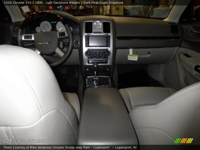 Light Sandstone Metallic / Dark Khaki/Light Graystone 2009 Chrysler 300 C HEMI