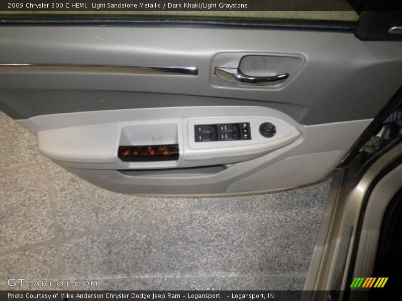 Light Sandstone Metallic / Dark Khaki/Light Graystone 2009 Chrysler 300 C HEMI