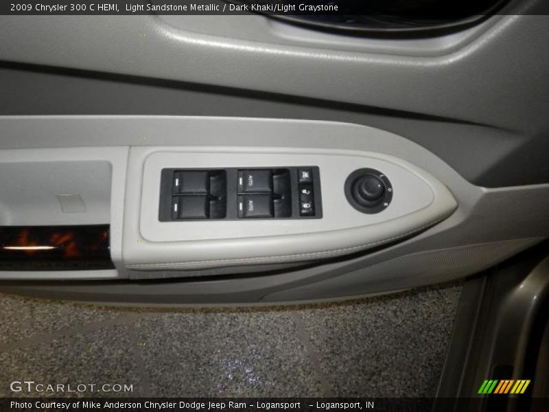 Light Sandstone Metallic / Dark Khaki/Light Graystone 2009 Chrysler 300 C HEMI