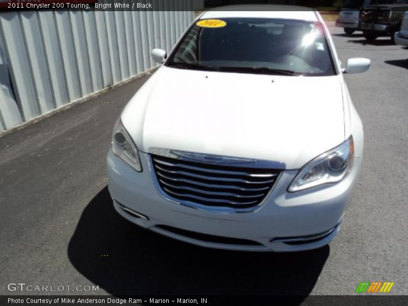 Bright White / Black 2011 Chrysler 200 Touring