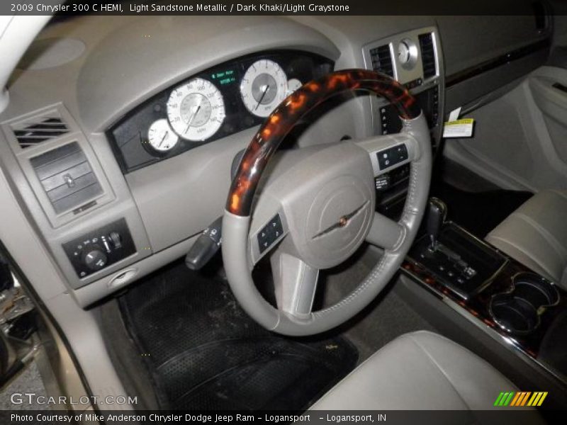 Light Sandstone Metallic / Dark Khaki/Light Graystone 2009 Chrysler 300 C HEMI
