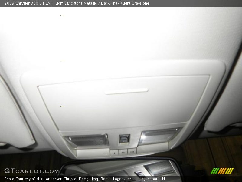 Light Sandstone Metallic / Dark Khaki/Light Graystone 2009 Chrysler 300 C HEMI