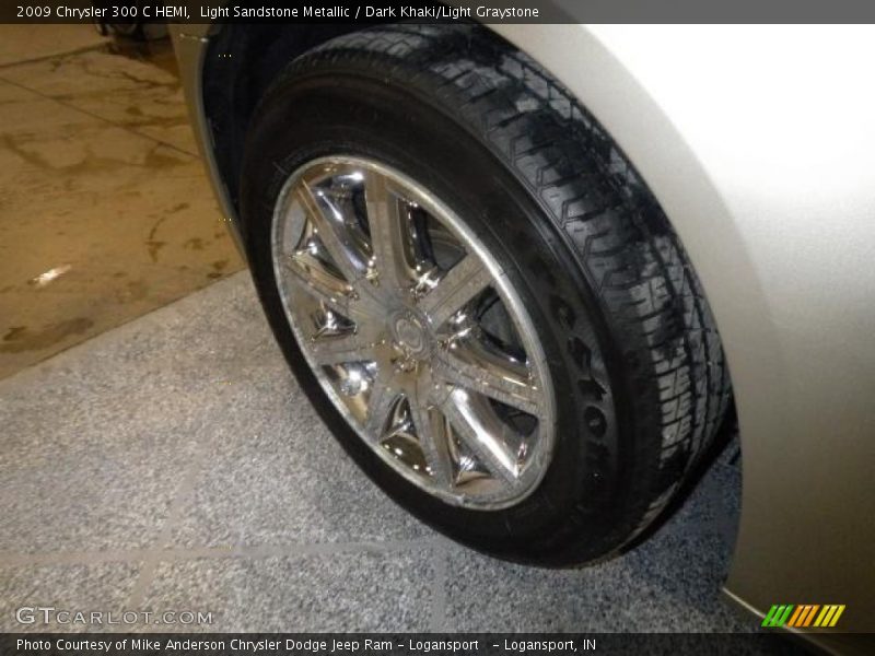 Light Sandstone Metallic / Dark Khaki/Light Graystone 2009 Chrysler 300 C HEMI