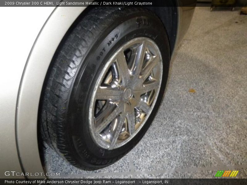 Light Sandstone Metallic / Dark Khaki/Light Graystone 2009 Chrysler 300 C HEMI