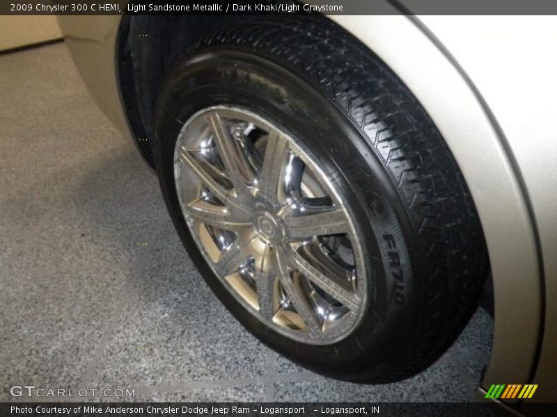 Light Sandstone Metallic / Dark Khaki/Light Graystone 2009 Chrysler 300 C HEMI