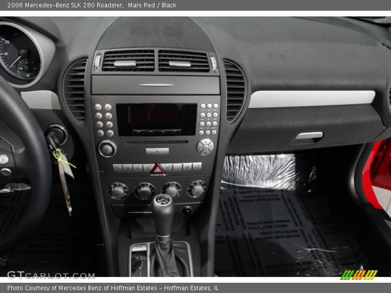 Dashboard of 2006 SLK 280 Roadster
