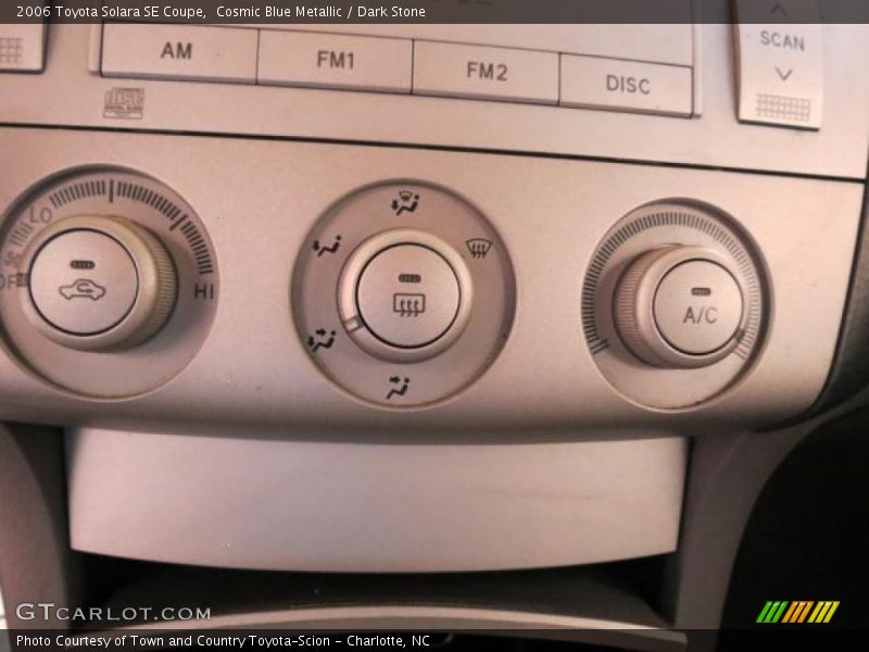Controls of 2006 Solara SE Coupe