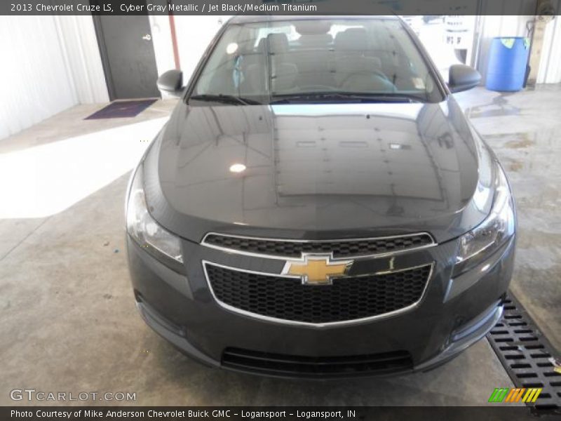 Cyber Gray Metallic / Jet Black/Medium Titanium 2013 Chevrolet Cruze LS
