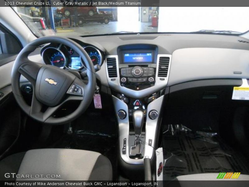 Cyber Gray Metallic / Jet Black/Medium Titanium 2013 Chevrolet Cruze LS