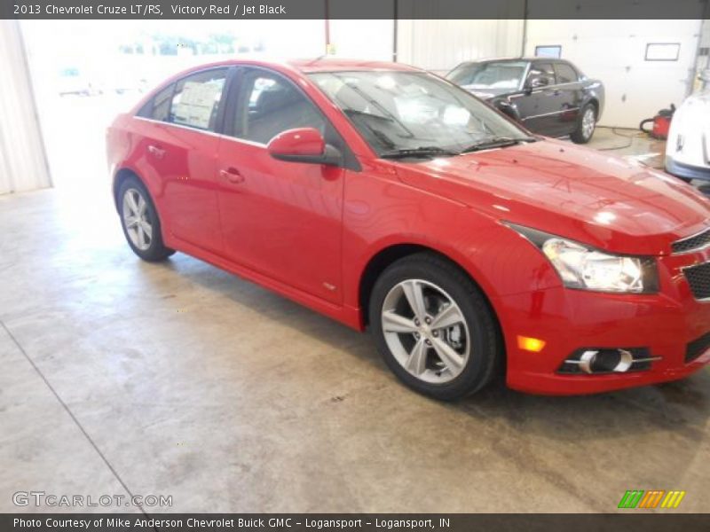 Victory Red / Jet Black 2013 Chevrolet Cruze LT/RS