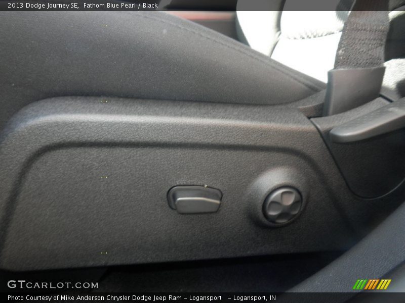 Fathom Blue Pearl / Black 2013 Dodge Journey SE