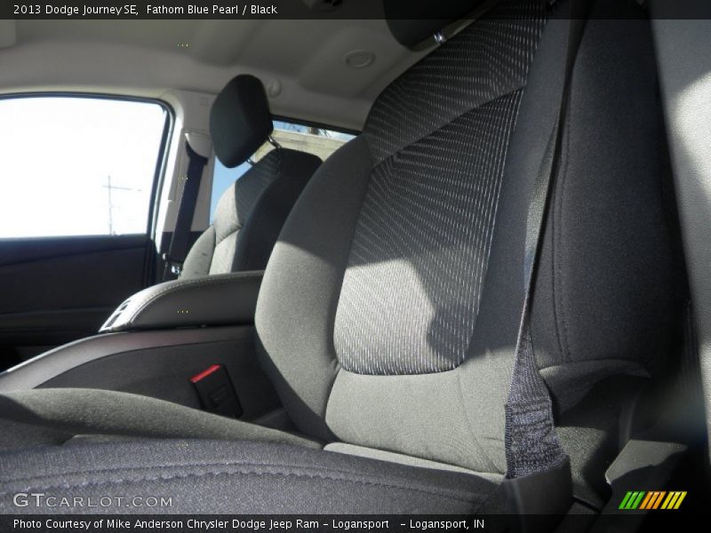 Fathom Blue Pearl / Black 2013 Dodge Journey SE