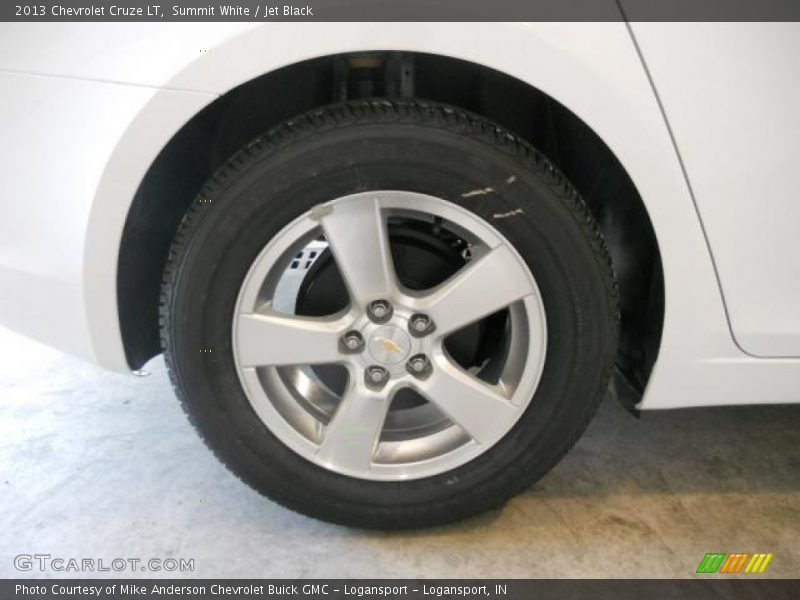 Summit White / Jet Black 2013 Chevrolet Cruze LT