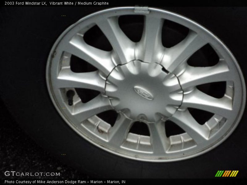 Vibrant White / Medium Graphite 2003 Ford Windstar LX