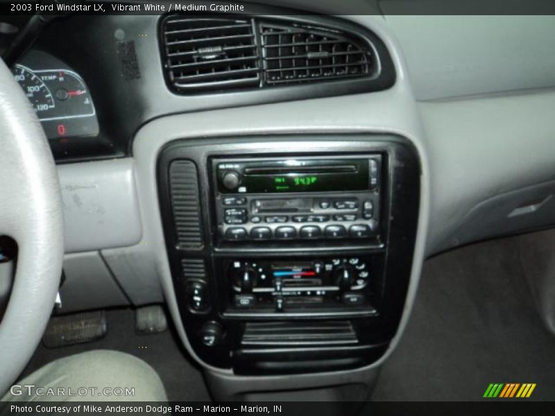 Vibrant White / Medium Graphite 2003 Ford Windstar LX