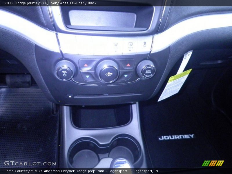 Ivory White Tri-Coat / Black 2012 Dodge Journey SXT
