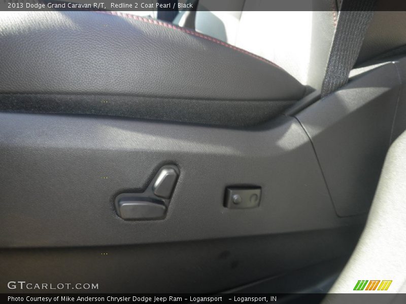 Redline 2 Coat Pearl / Black 2013 Dodge Grand Caravan R/T