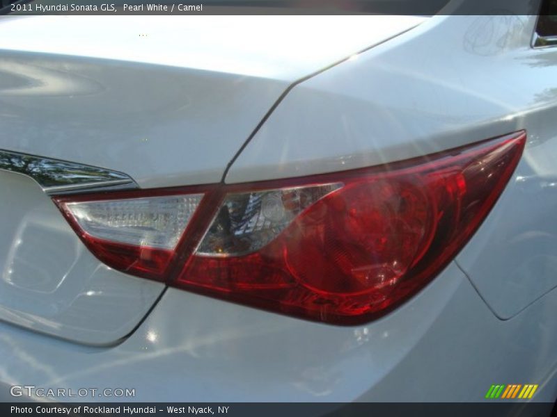 Pearl White / Camel 2011 Hyundai Sonata GLS