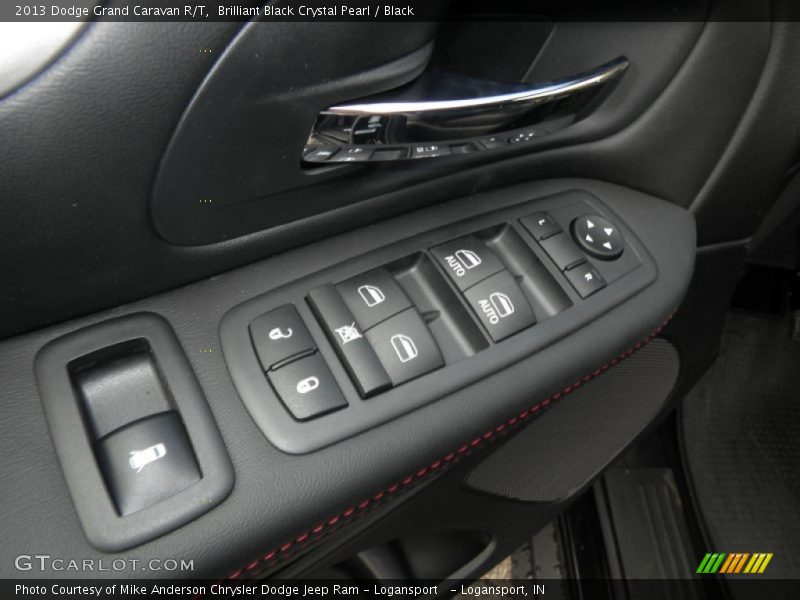 Brilliant Black Crystal Pearl / Black 2013 Dodge Grand Caravan R/T