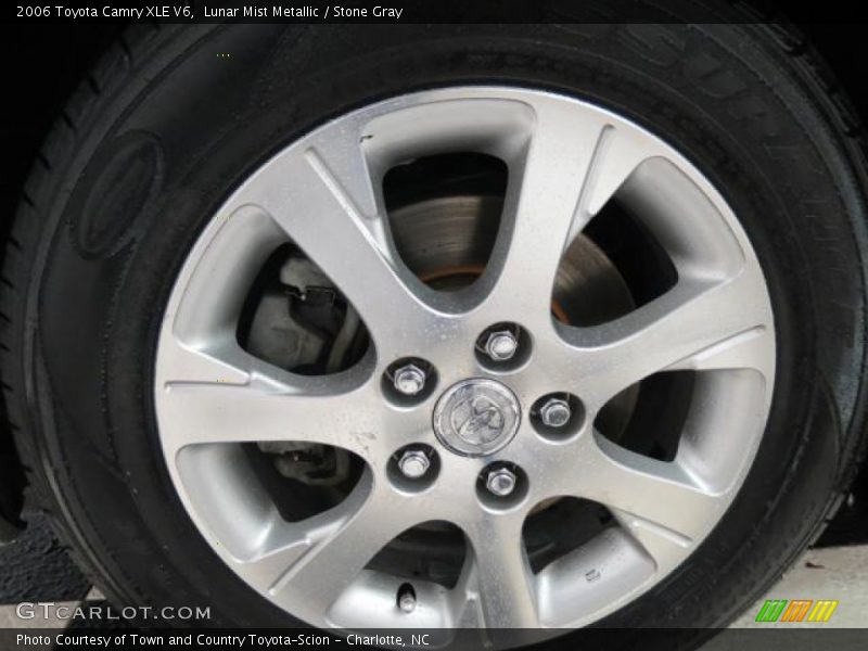 Lunar Mist Metallic / Stone Gray 2006 Toyota Camry XLE V6