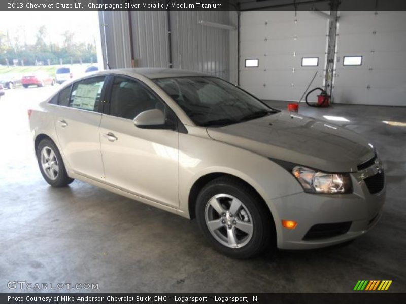 Champagne Silver Metallic / Medium Titanium 2013 Chevrolet Cruze LT