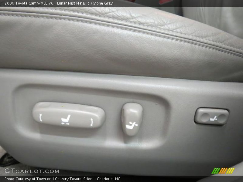 Lunar Mist Metallic / Stone Gray 2006 Toyota Camry XLE V6