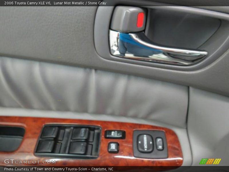 Lunar Mist Metallic / Stone Gray 2006 Toyota Camry XLE V6