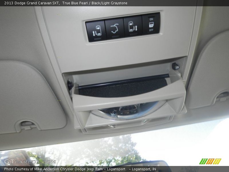 True Blue Pearl / Black/Light Graystone 2013 Dodge Grand Caravan SXT