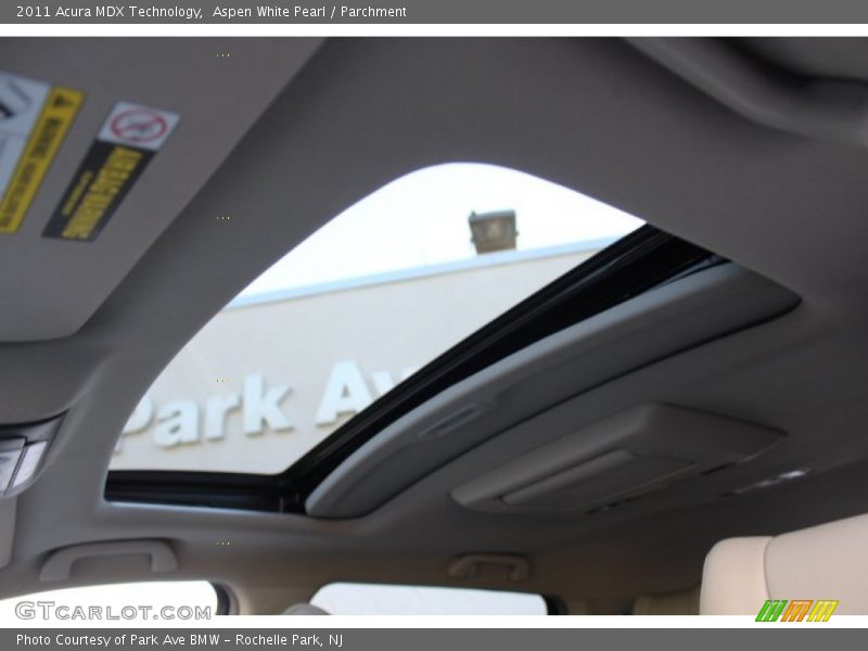 Aspen White Pearl / Parchment 2011 Acura MDX Technology