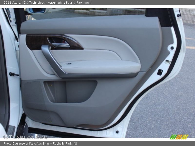 Aspen White Pearl / Parchment 2011 Acura MDX Technology