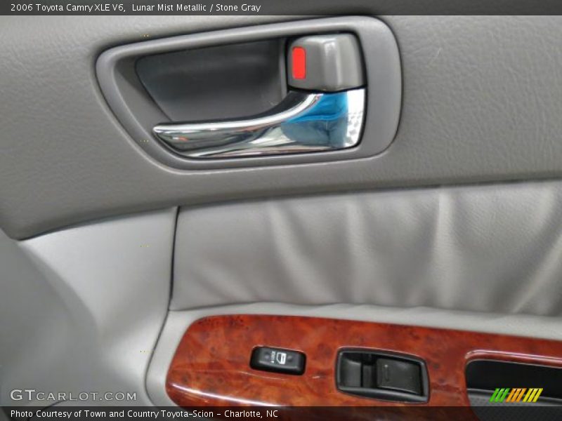 Lunar Mist Metallic / Stone Gray 2006 Toyota Camry XLE V6