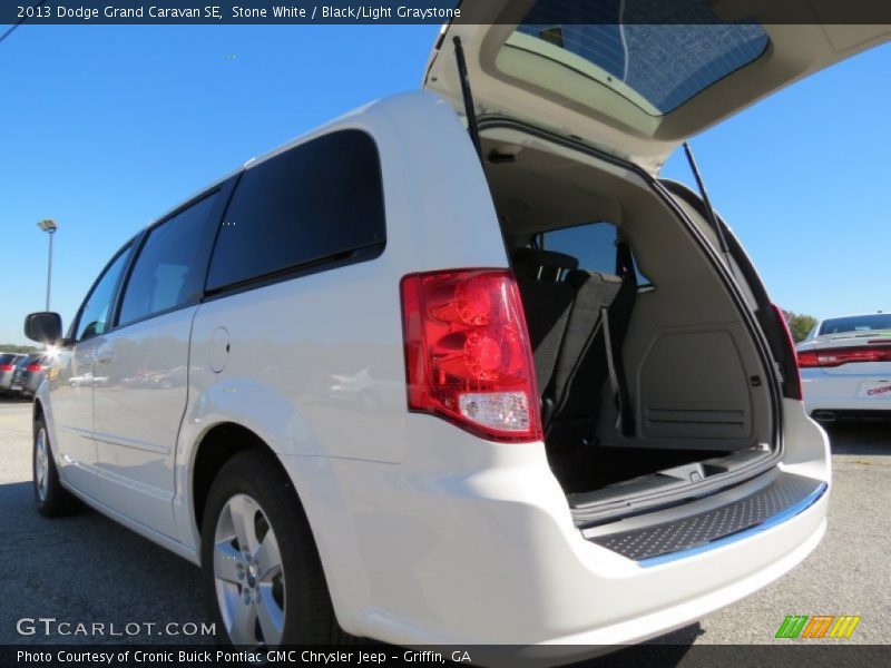 Stone White / Black/Light Graystone 2013 Dodge Grand Caravan SE