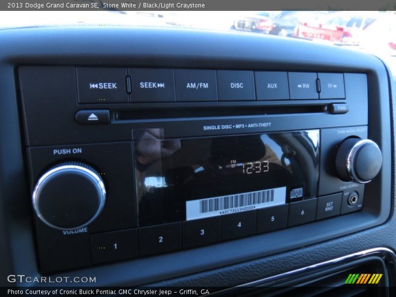 Stone White / Black/Light Graystone 2013 Dodge Grand Caravan SE