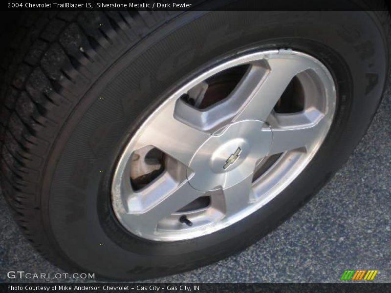 Silverstone Metallic / Dark Pewter 2004 Chevrolet TrailBlazer LS