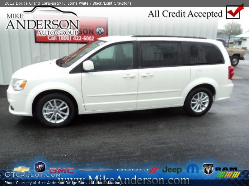 Stone White / Black/Light Graystone 2013 Dodge Grand Caravan SXT