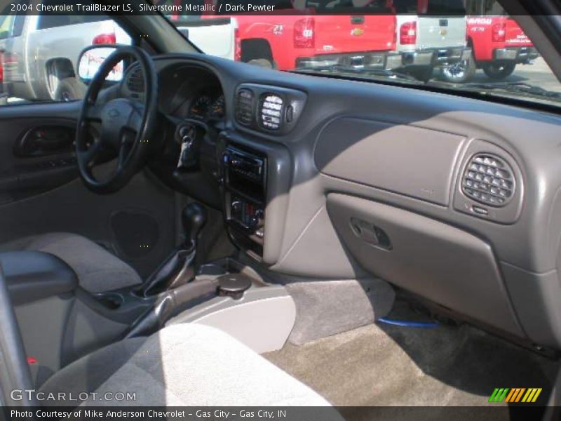 Silverstone Metallic / Dark Pewter 2004 Chevrolet TrailBlazer LS