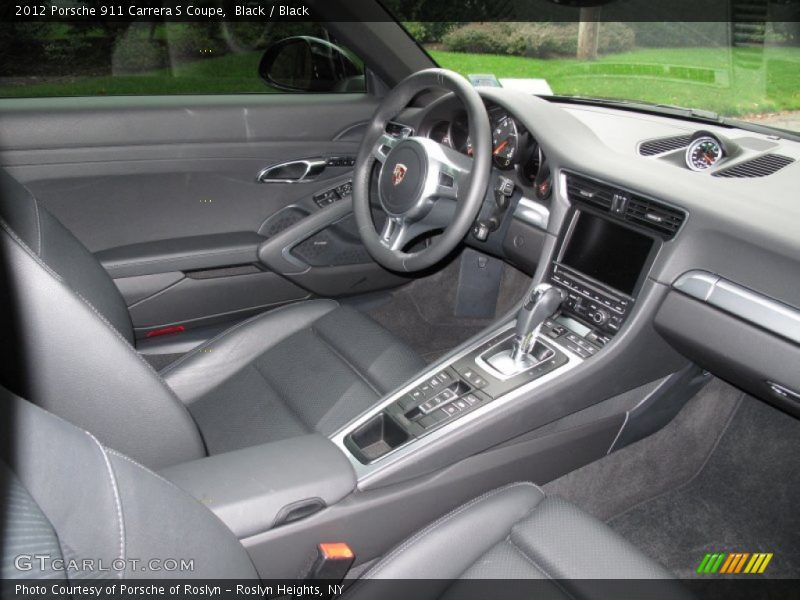 Dashboard of 2012 911 Carrera S Coupe