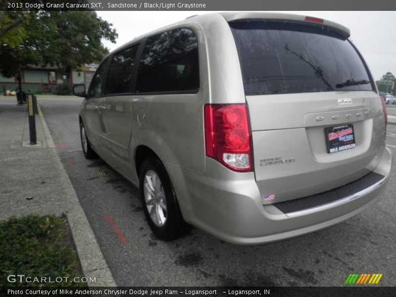 Sandstone / Black/Light Graystone 2013 Dodge Grand Caravan SXT