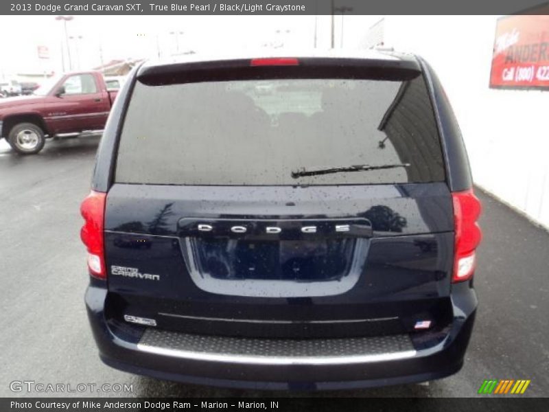 True Blue Pearl / Black/Light Graystone 2013 Dodge Grand Caravan SXT