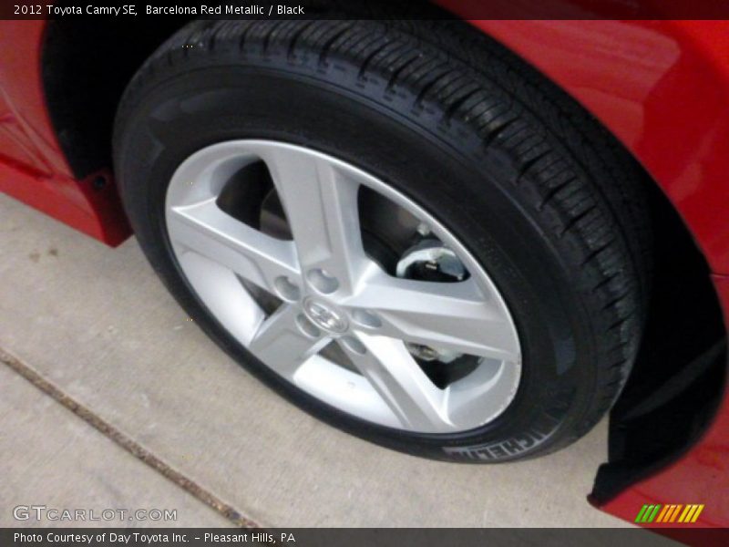 Barcelona Red Metallic / Black 2012 Toyota Camry SE