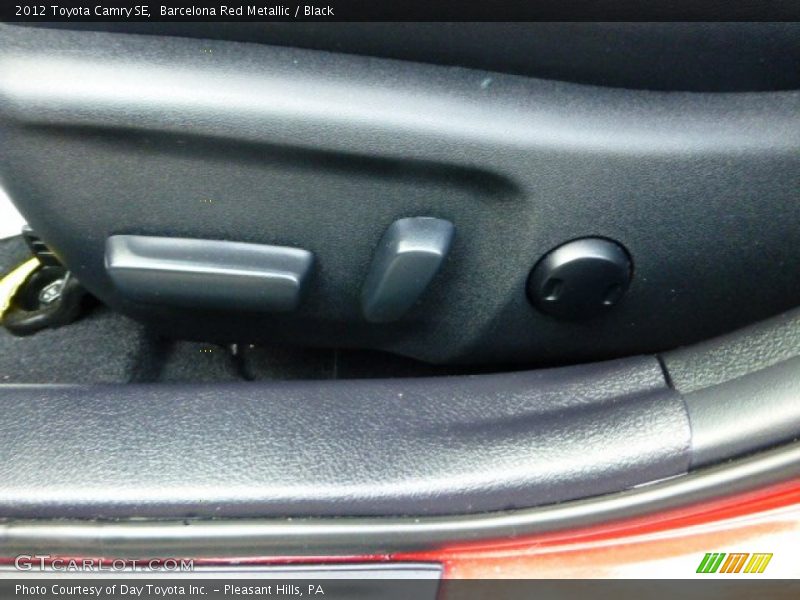 Barcelona Red Metallic / Black 2012 Toyota Camry SE